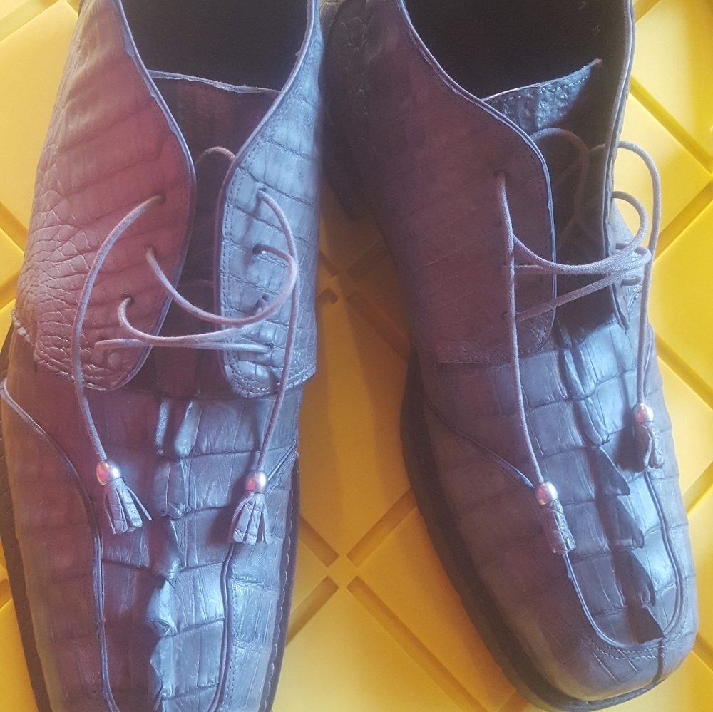 Mauri gray 3/4  alligator shoes tie up